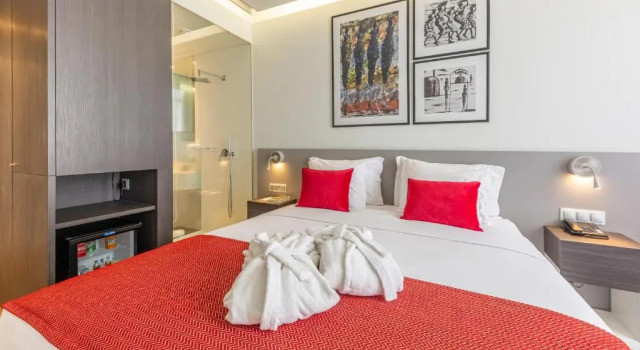 Clássico Casal quarto Melia Maputo Sky