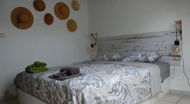 Appartement Fleurs des champs – Esc’Appart, Забронировать Апартаменты/квартира Отели провинции Намюра с парковкой, Парковка