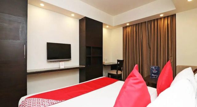 Capital O 2642 Skyline Hotel