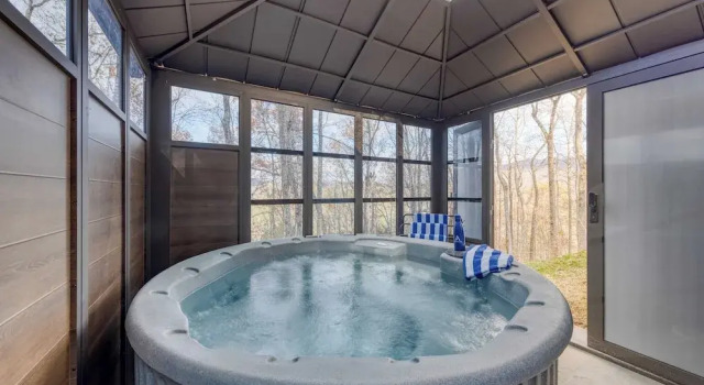 Коттедж Dark Horse by Avantstay Secluded 5bdr w/ Hot Tub, Game Room, Deck Forest Views