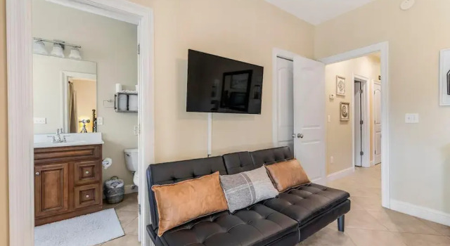 Laguna Breeze C
