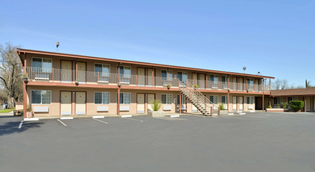 Americas Best Value Inn Los Banos, Забронировать Отель Лос-Банос штат Калифорния, рядом с San Luis National Wildlife Refuge