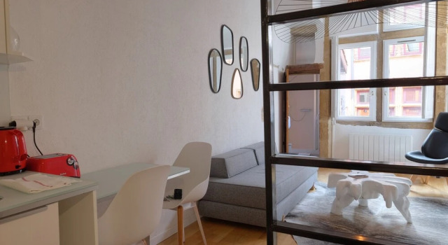 Honorê - Hôtel Pour Nomades Rêveurs - 58 Mercière, Забронировать Отель Лион Rhône, рядом с Jardin Publique La Cerisaie