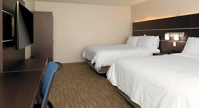 Четырёхместный номер Standard Holiday Inn Express & Suites - Bullhead City by IHG
