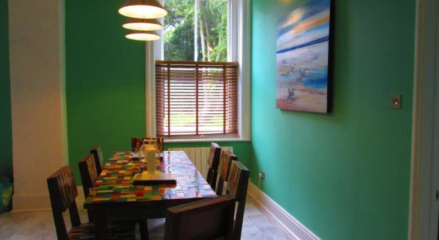 Апартаменты Weston Manor Bed and Breakfast