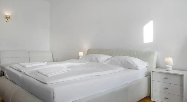 Spacious 7BR Apartment Hauptbahnhof, Rezerwuj Apartament Wiedeń Austria, w pobliżu Belvedere 21