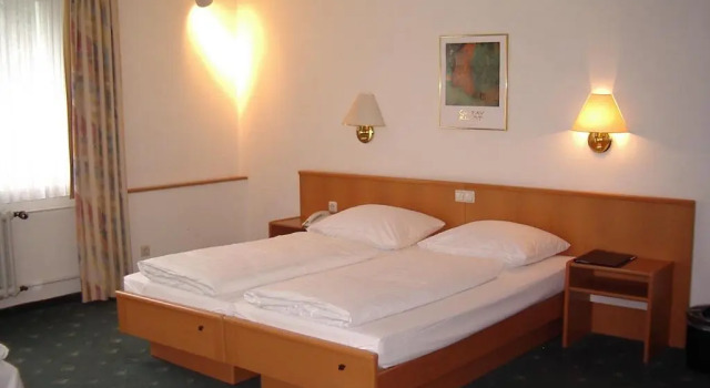 Трёхместный номер Standard Hotel Bitburg