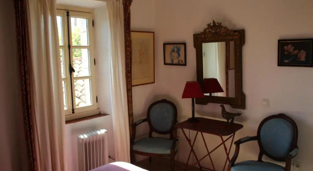 Sous l'abricotier, Rezervați Hotel Durban-Corbieres 