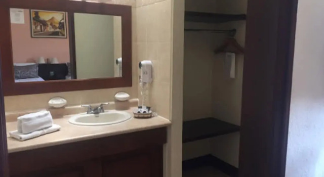 Четырёхместный номер Standard Hotel Pensión Bonifaz