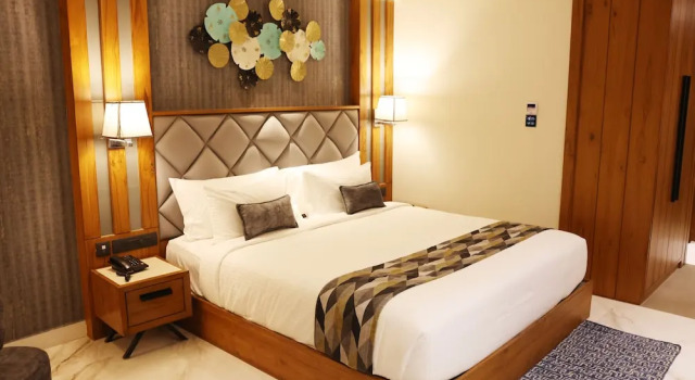 Номер Deluxe AJ Grand Hotel