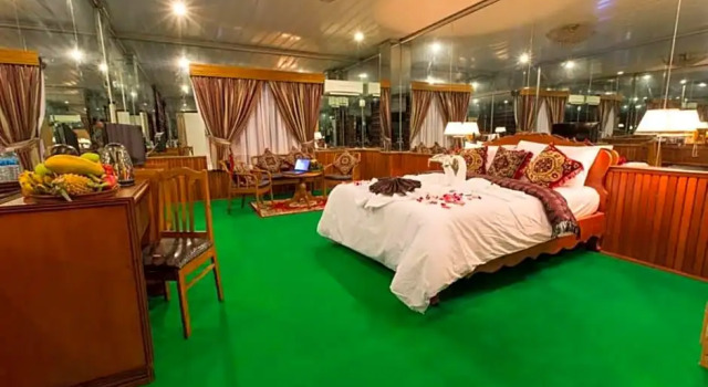 Номер Deluxe Asia Hotel