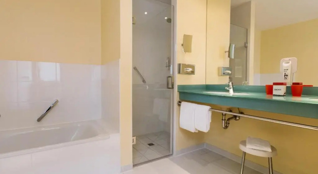 Полулюкс DORMERO Hotel Altes Kaufhaus Lüneburg