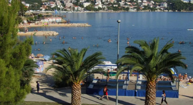 Апартаменты Цокольный этаж Apartments near beach Babic