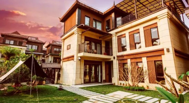 Xishuangbanna Jinghong Jinlong Jiarui Hot Spring Holiday Villa