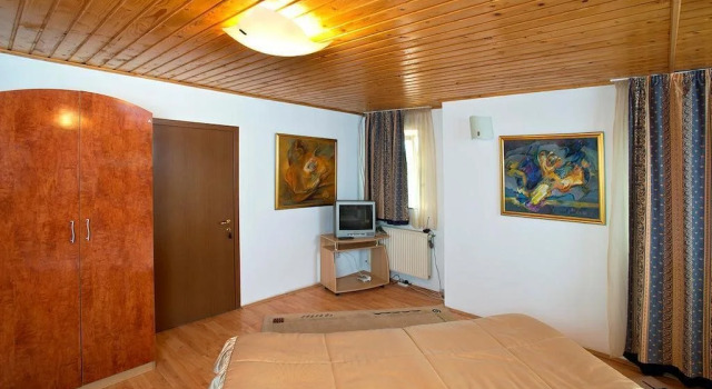 Casa Tohaneana, Забронировать Отель Бизнес-отели Зэрнешти, 4* 5*
