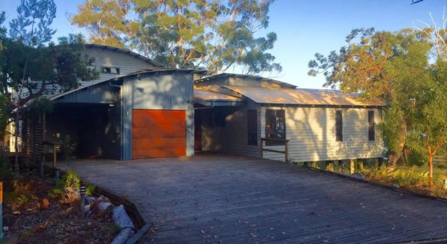 The Holiday House, Buchen Sie Hotel Kingfisher Bay Queensland