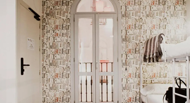 Кровать в общем номере (женский номер) Room Chueca
