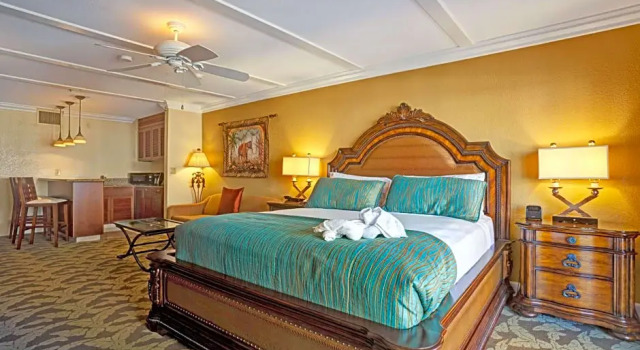 Run of House Pacific Terrace Hotel