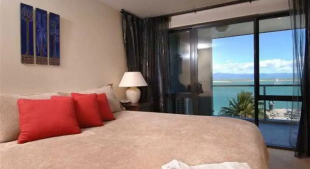 The Waterfront Penthouse 11