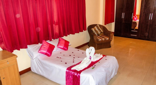 Четырёхместный номер Deluxe с балконом Diva Patong Hotel