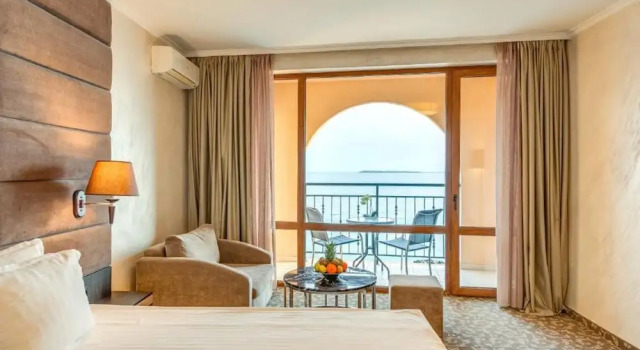 Двухместный номер Luxury с частичным видом на море Grand Hotel Sveti Vlas - Fitness & SPA Hotel Ultra All Inclusive