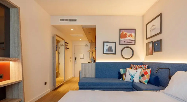 Семейный номер Connecting Отель Hampton by Hilton Alcobendas Madrid