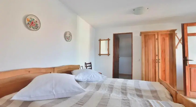 Pensiunea Casa Cânda, Varaa Hotelli Hotellit Hunedoara pysäköinnillä, Pysäköinti
