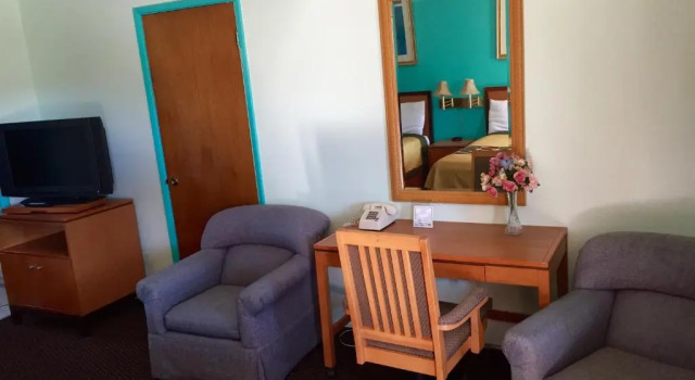 Четырёхместный номер Standard Klamath Motor Lodge