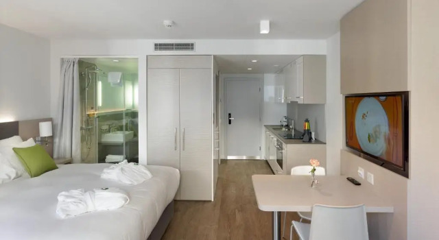 Deluxe etværelseslejlighed Base Nyon