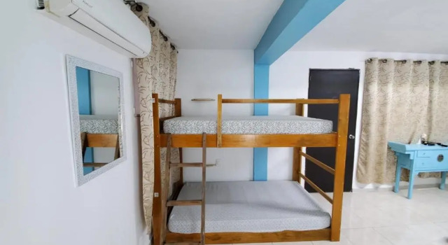 Семейный люкс Deluxe Downtown Hostel Chetumal