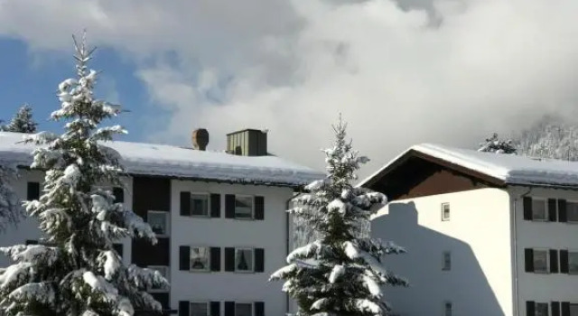 Central Garden-Mountain Apartment