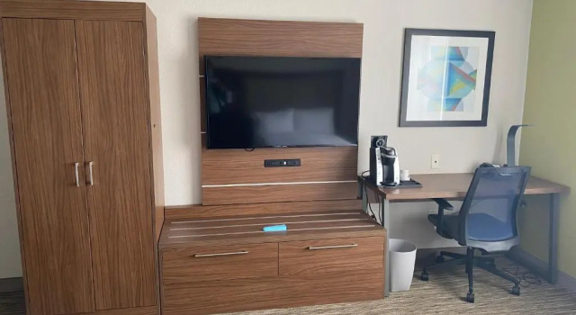 Номер Standard с видом на горы Holiday Inn Express & Suites - Albuquerque East by IHG