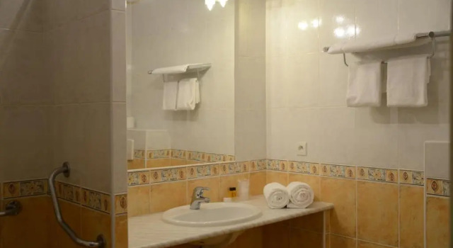 Трёхместный номер Standard Hotel Arena le Refuge