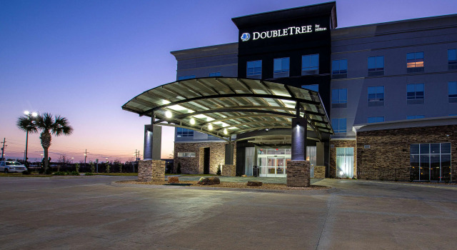 DoubleTree by Hilton Sulphur Lake Charles, Забронировать Отель Салфер Acadiana