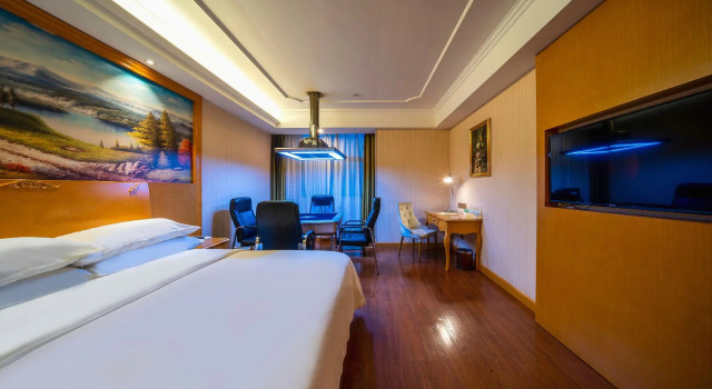 Vienna International Hotel (Wuhan Wujiashan, Dongxihu Avenue, Qixiong Road)
