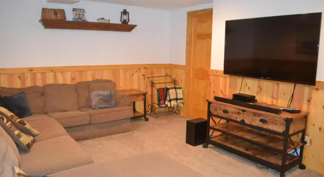 Camp Pinemere Home, Varaa Hotelli Woodruff USA