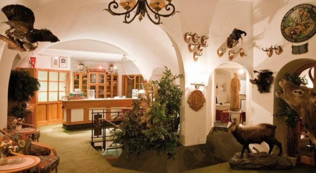 Hotel Stern, Rezervați Hotel-apartament Imst Ferienregion Imst