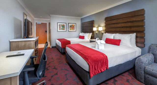 Desert Palms Hotel & Suites Anaheim Resort, Забронировать Отель Отели Анахайм с завтраком, рядом с Anaheim Gardenwalk, Завтраки