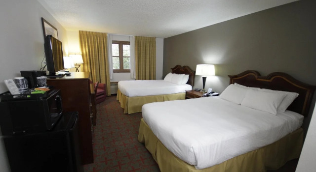 Harbor Winds Hotel