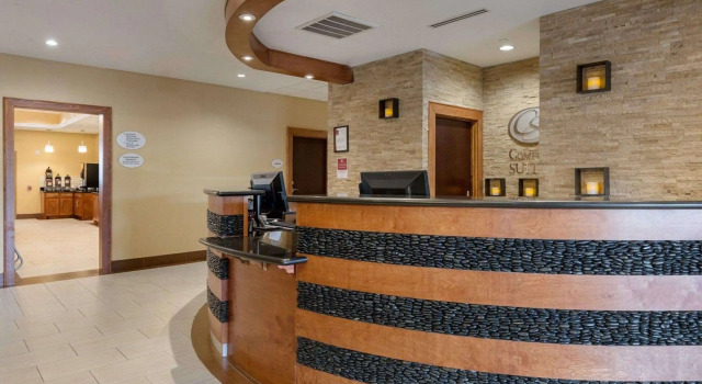 Comfort Suites Katy, Book Hotel Hoteller i Katy med parkering, Parkering