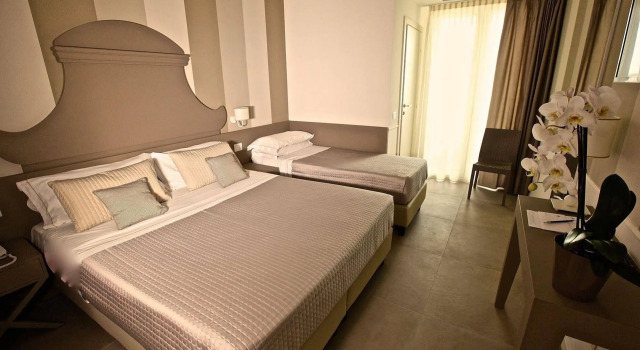 Hotel Ambassador