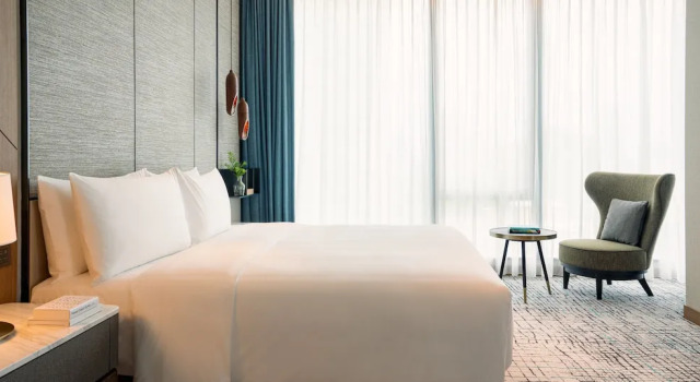 Двухместный полулюкс Kimpton Maa-Lai Bangkok by IHG