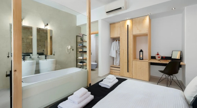 Люкс с видом на город Old Town Senses Boutique Hotel
