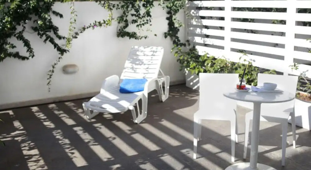 Трёхместный номер Standard Цокольный этаж Club Azzurro Hotel & Resort