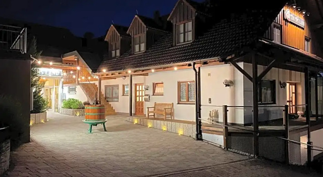 Lug ins Land Restaurant & Ferienwohnungen, Забронировать Отель Бад-Беллинген Markgräflerland, рядом с Гольф-курорт Drei Thermen