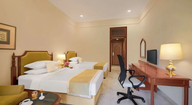 Двухместный номер Deluxe с балконом Gateway Aurangabad - Chhatrapati Sambhaji Nagar