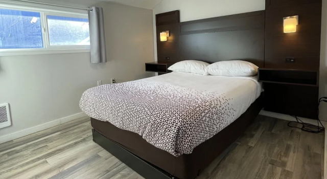 Holiday Motel, Забронировать Мотель Уэстпорт штат Вашингтон, рядом с Пешеходный маршрут Уэстпорт-Лайт