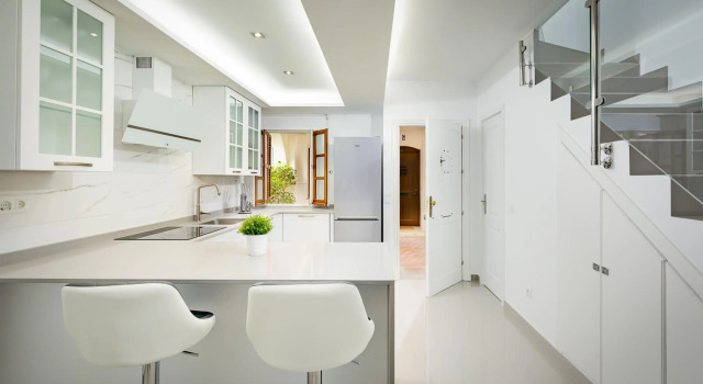 Estepona - Playa - Villa de 3 dormitorios con acceso directo a la piscina y al lado del mar Si7, Забронировать Отель Эстепона Коста-дель-Соль