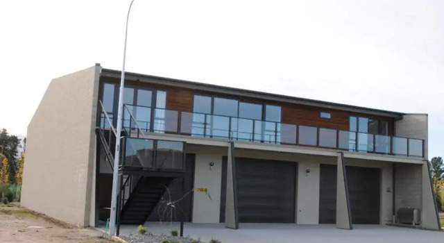Falcons Nest, Забронировать Гостевой дом Отели South Island с парковкой, Парковка