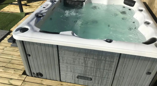 Nuit des étoiles gîte avec piscine et SPA communs, Réserver Complexe hôtelier Sarreguemines Département de la Moselle